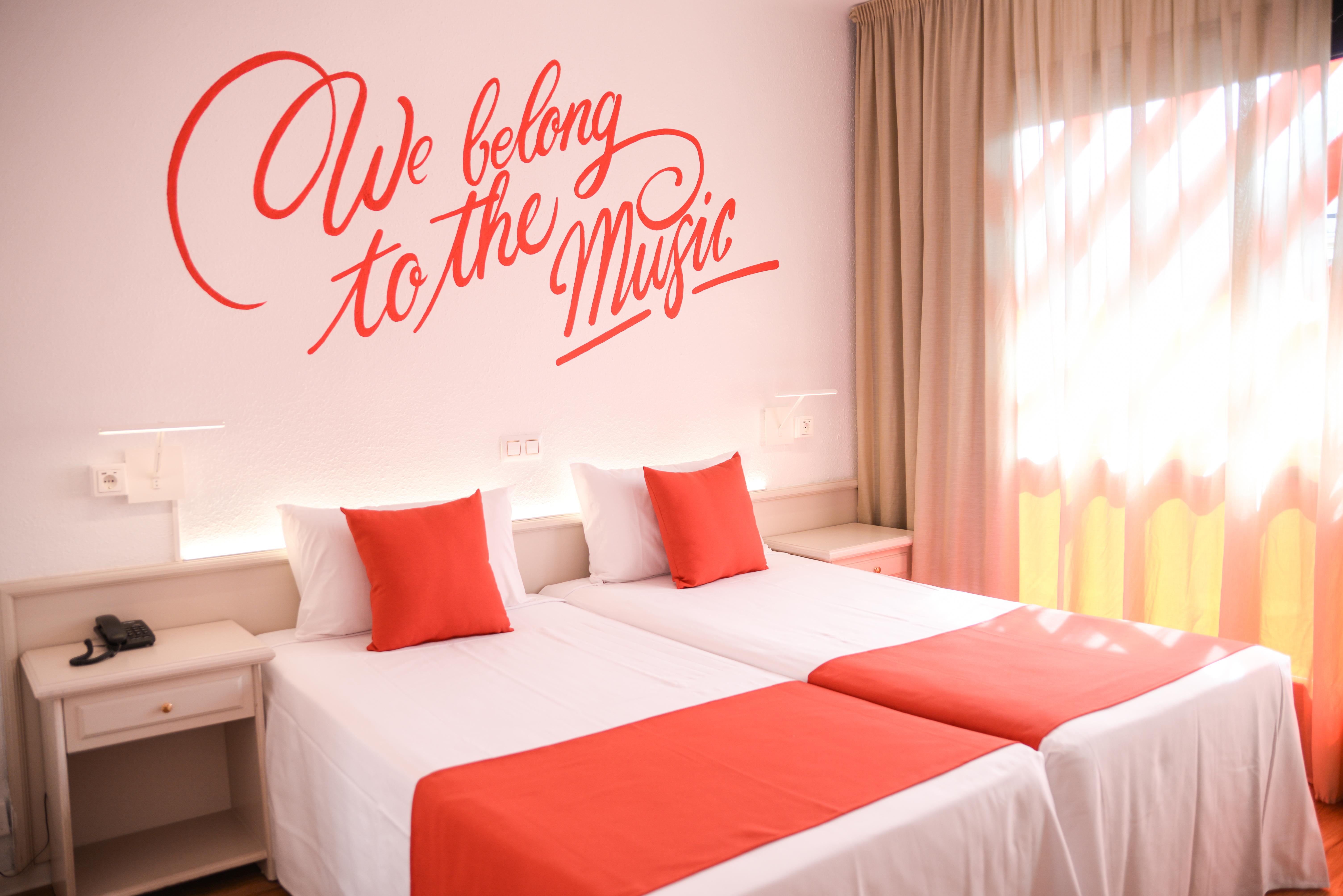 Lloret Vibe Affiliated By Fergus (Adults Only) Lloret de Mar Luaran gambar
